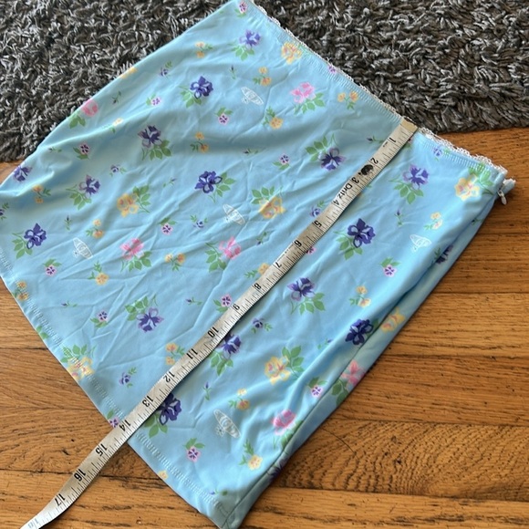 O-Mighty Flower Power Baby Blue Floral Mini Skirt Size Medium - Picture 9 of 11